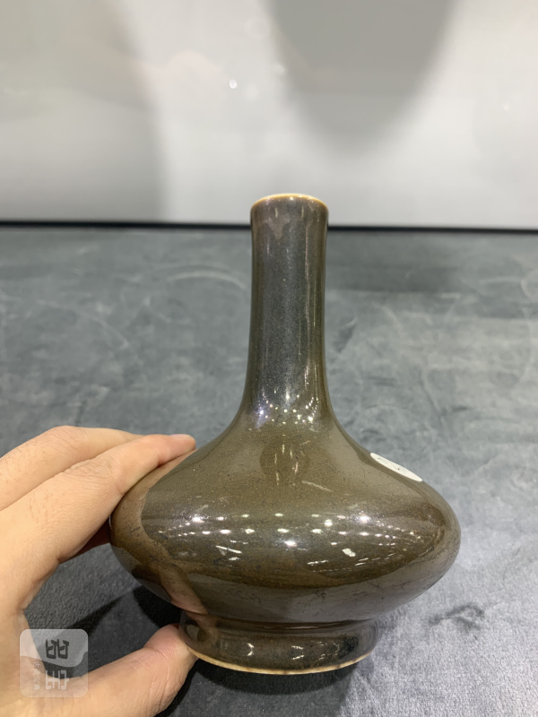 清晚期茶叶末釉荸荠瓶 - 图3